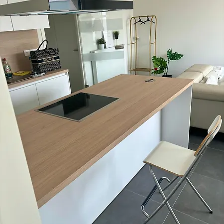 Premium Guillemins Station *