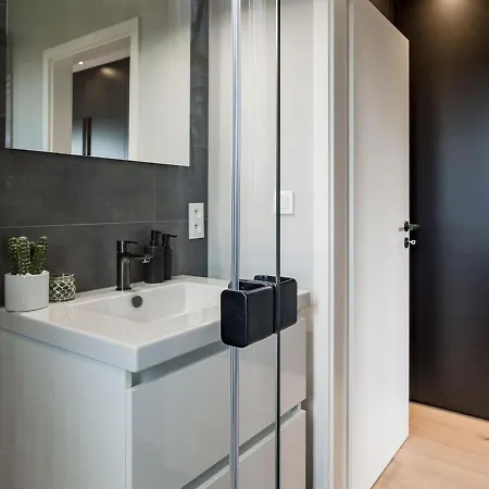 Premium Guillemins Station Apartment *